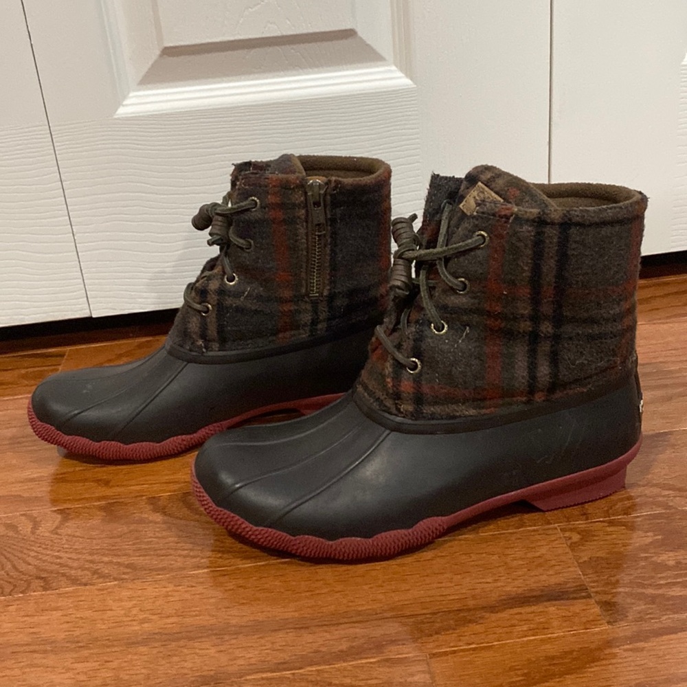 Womens Sperry duck boots